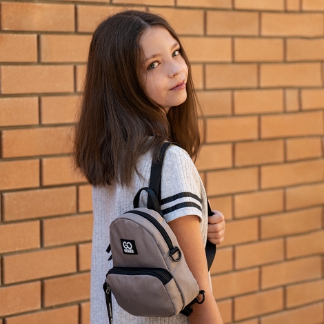 Мини рюкзак-сумка GoPack Education Teens 181XXS-1 бежевый - №11